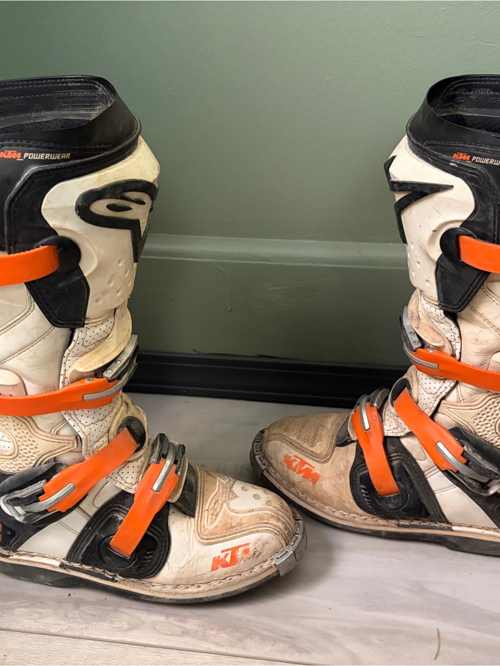 Alpinestars Tech 8 RS Vented Motocross Boots (KTM Edition) - Size 6